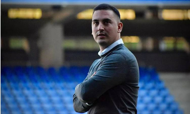 VUELVE UNO DE LOS NUESTROS